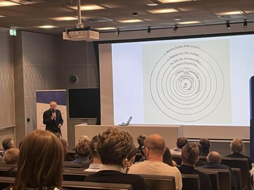 Wykład prof. Piotra Życkiego podczas finału I OAJ